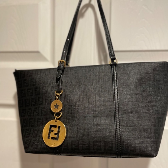 BLACK FENDI PURSE - Picture 4 of 11